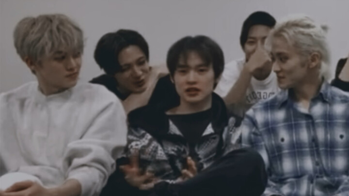 【Ma Lena·Singa】“Lebih suka dia?”