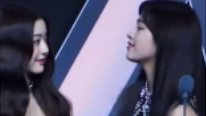 【宥元】“聚光灯下的暧昧，彼此都享受这拉扯的乐趣”