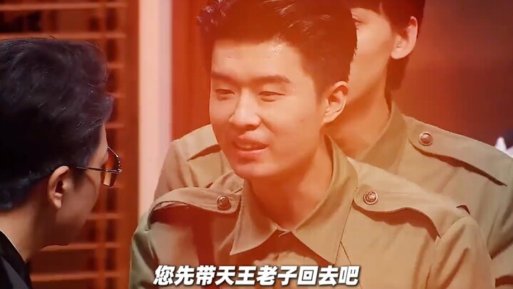 我的天，这个天王老子来了，我看一次笑一次