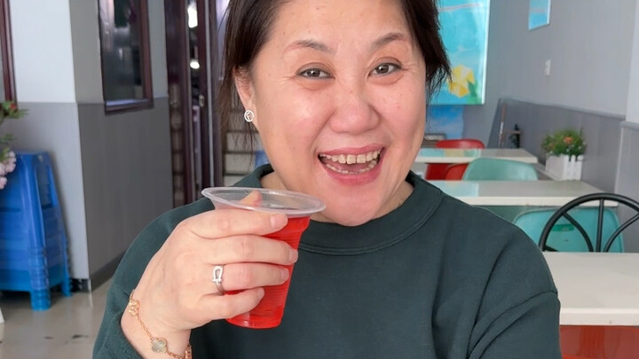 "Mama Mo's Eating Spree in Northeast China"