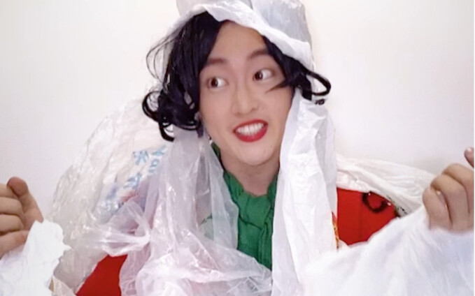 Perbedaan saat ayah dan ibu pergi membayar账