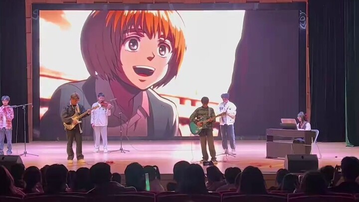 The school's instrumental music club's performance of "Attack on Titan" shocked the audience. Who kn