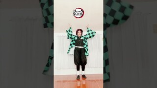 Demon Slayer | TANJIRO DANCING GENTO #shorts