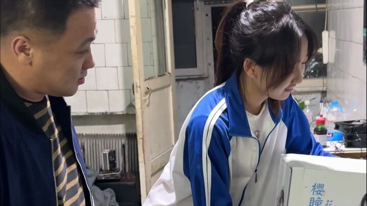 Mua máy tính cho con gái thi đại học, gặp được cửa hàng có tâm