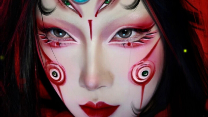 Is it the蛊 that bewitches the heart, or is it the human heart itself?