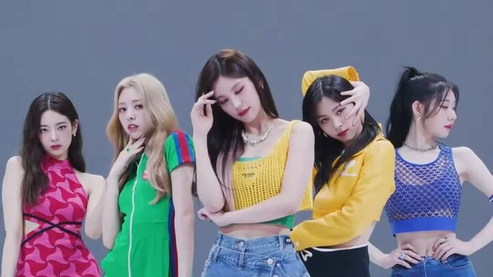 【reaction】Who's still watching ITZY's sneakers in November