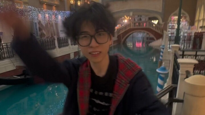 My roommate is being “trained” by a fan using the volume buttons.