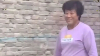 会心一笑，给你一个完整的童年