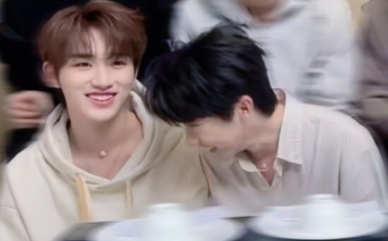 [Qixin] Help me‼️ I don’t want to ship them either! But when he smiles, I just want to snuggle up in