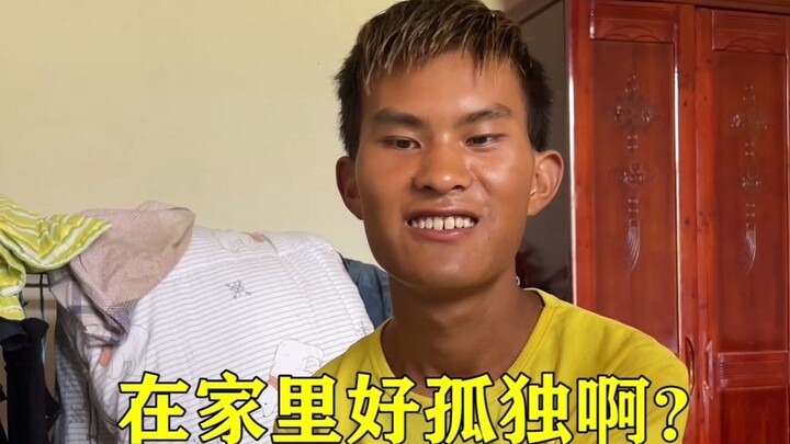 不要总抱怨自己生活不如意，因为在世界的其他角落，有人活的比你更努力。