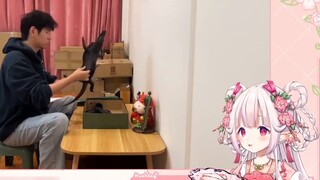 Japanese Lolita couldn't hold back when watching Fuguijun's "Trendy Luxury Blind Box Unboxing"