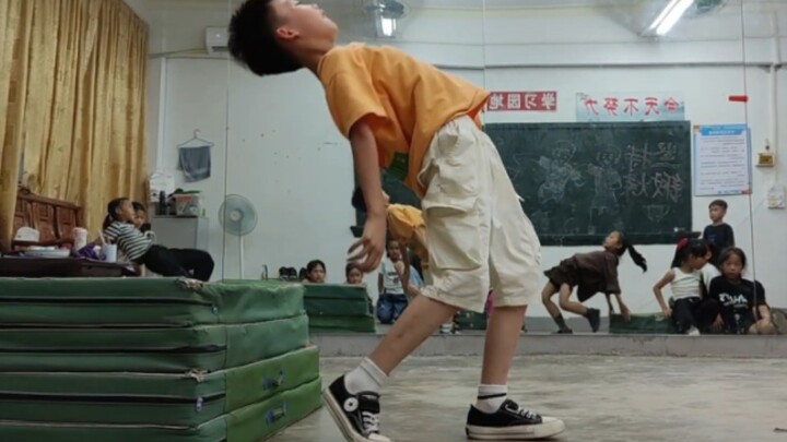 [Primary school students learn Locking from scratch] Xiao Zhang can do it in the second practice of 