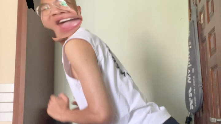 لقد كنت مشغولاً للغاية مؤخرًا، لذا سأرقص أغنية "Clean the Window" للجميع