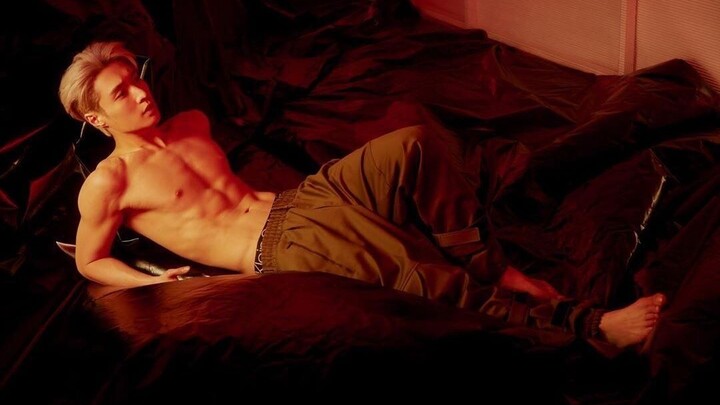 【زانغ يي شينغ】هل جميع نجوم البوب الذكور البالغين يحبون إشعال الجدل؟ / أجمل الرجال في عالم الكيبوب