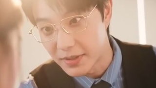 Dokter dingin cuek pada wanita, tapi jatuh cinta pada intern yang kira dia gay