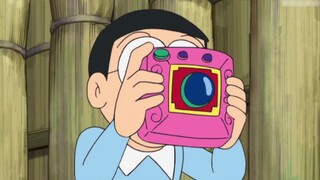 Doraemon: Doraemon transforms into a cross-dressing man and is proposed to in many ways. Will he agr