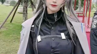 Bạn có muốn xem nhóm Silver-haired Overalls nhảy không?
