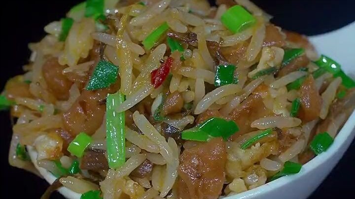 How to make egg fried rice: Many people don’t know whether to fry the eggs first or the rice first w
