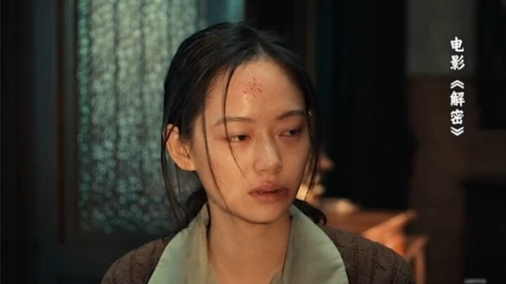 Mười năm sau trở về nhà, đối mặt với lời hỏi thăm của người thân, nhưng lại chẳng thể nói được gì.