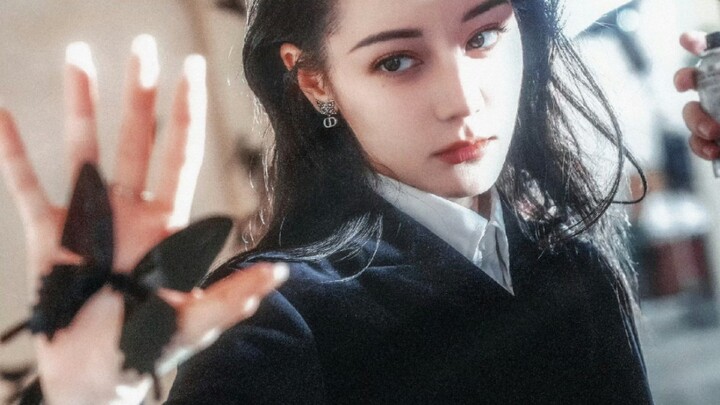 Ai hiểu không, đúng là một gia tộc ma cà rồng thật sự!