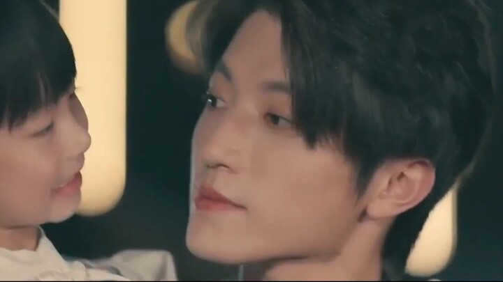 หนูน้อยกับหมอหนุ่มผู้เขียนชะตาใหม่ เสี่ยวหงกั๋ว