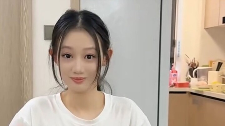 เมื่อฉันให้เพื่อนสนิทหัดทำอาหาร: ช่างเป็นเด็กที่สอนไม่รู้เรื่องเสียจริง!