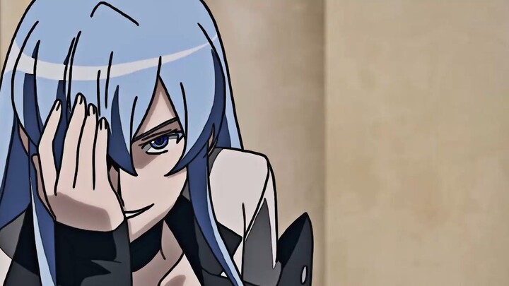 Sự xuất hiện của tướng Esdeath mang đến cảm giác ngột ngạt.