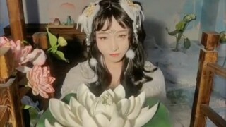 喜欢吗 送你们一朵最爱的小花  女装树海写真集