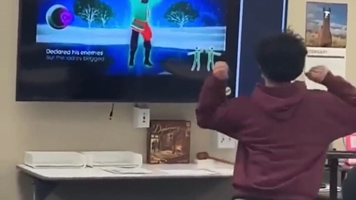 据说这首红极一时的魔性舞曲rasputin，他为了学分，完美跳了出来