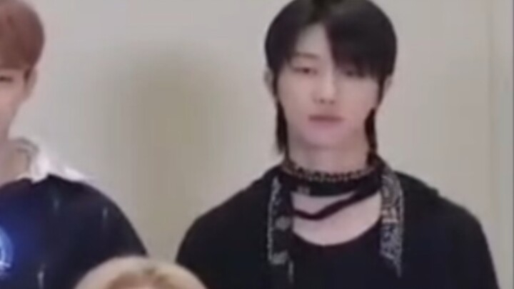 يا حبيبي، هناك سبب وراء كثرة معجبيك المهووسين بتعبيرات وجهك!