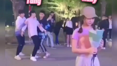 Khi bị. Bạn bè bắt kiểu