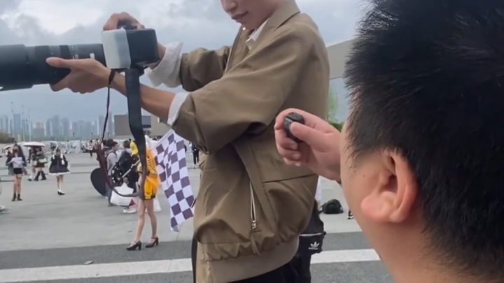 พบสาเหตุที่ช่างภาพหาแฟนไม่ได้แล้ว!!!