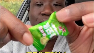 国外网友意外吃到了中国的番石榴糖，彻底被种草，还在网友的帮助下买到了各种口味的大包装