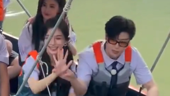 “يا أخي الكبير، هل أنت قادر أم لا؟ امرأتك بحوزتي.”