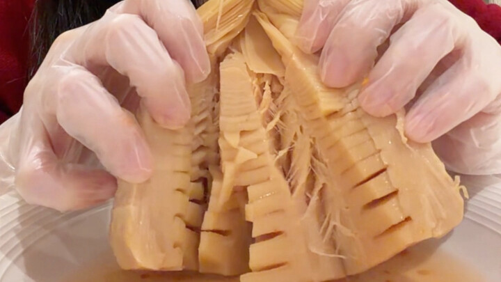 Hand-peeled golden bamboo shoots~