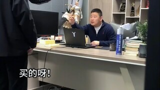 Sekali takut karyawan kerja keras, sekali lagi takut karyawan pakai Land Rover.