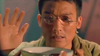 棋王以一敌九，对战象棋高手，连赢八局，最后连老棋王都甘拜下风和棋收场。