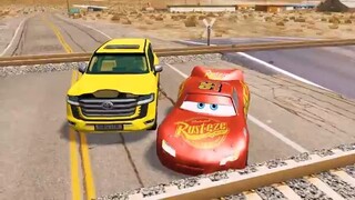 Flatbed Truck Mcqueen  _ Transportation with Truck - Pothole vs Car _487 - BeamN