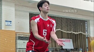 骗你的闺蜜！我还是喜欢体育生！