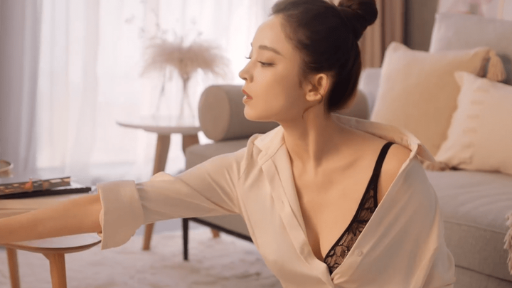 Guli Nazha's Underwear Ad