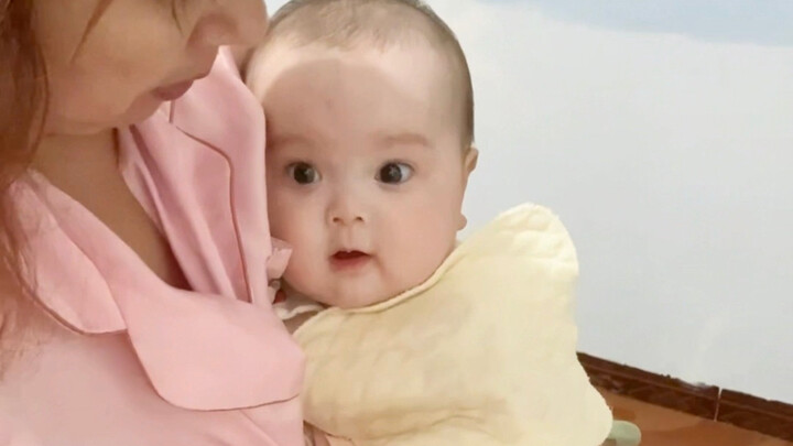 คุณย่า คุณย่ารู้ใช่ไหม…ตั้งแต่เกิดมาหนูก็อยู่กับคุณย่ามาโดยตลอด
