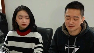 公司20万的桌子被我刻了一个“早”字。