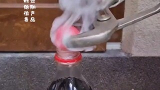 铁球VS可乐瓶