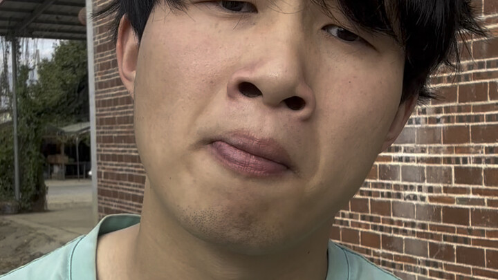 Keluar untuk berperang, bukan untuk check-in dan foto-foto!