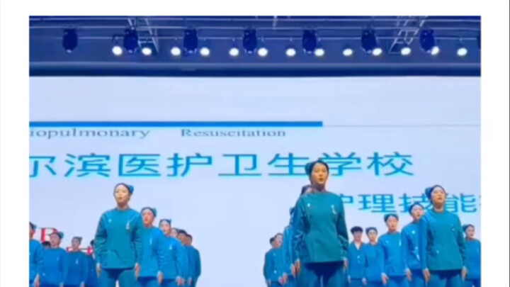 每一个护士走到你面前都非常的不容易！