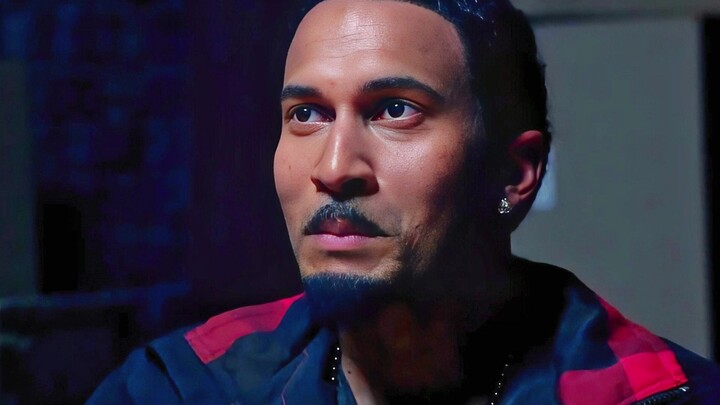 “Kiềm chế cười hóa ra khó đến vậy......”