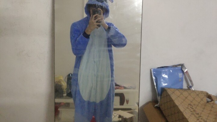 คุณป้าท่านหนึ่งจ้องมองฉันไม่หยุด ทำให้ฉันรู้สึกอึดอัดไปทั้งตัว