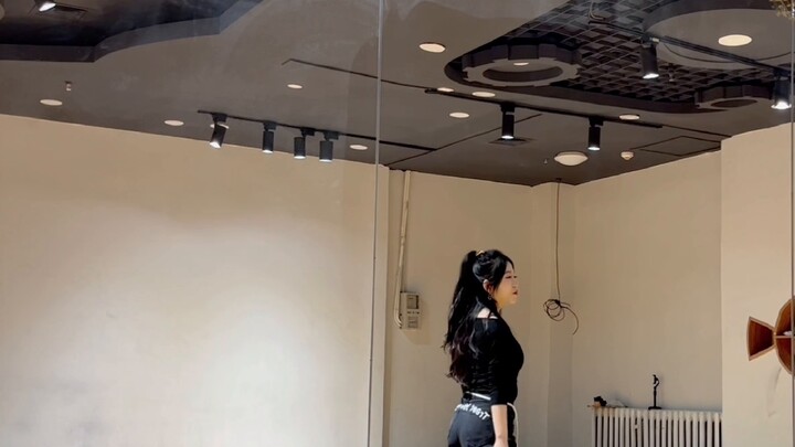 دروس تعليمية مفصلة لأحدث فيديو تدريبي لفرقة TWICE "Bloodline"