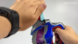 [Bermain dengan santai] Pembaca Kartu Kejam - Set Karakter Terkuat Ultraman Decai DX (Pedang Flash D