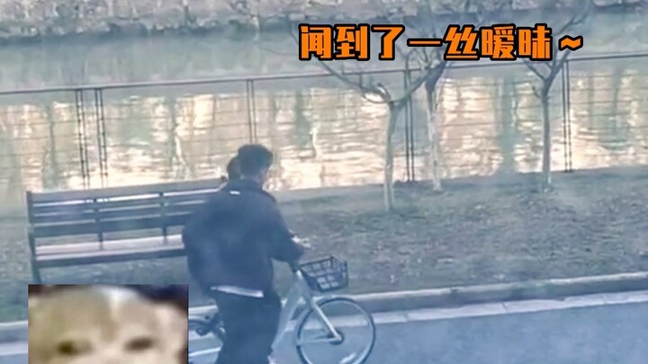 أنا مجنون من الضحك! صديق السكن يعلّم زميله ركوب الدراجة خطوة بخطوة، يا إلهي!